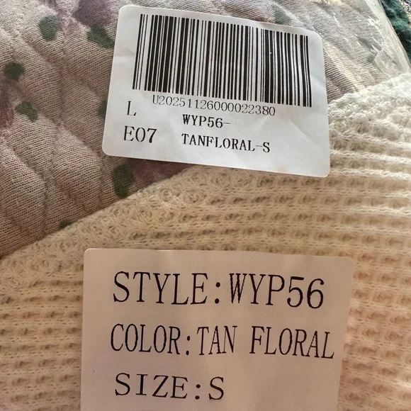 POL Quilted Tan Floral Pants - Picture 8 of 8